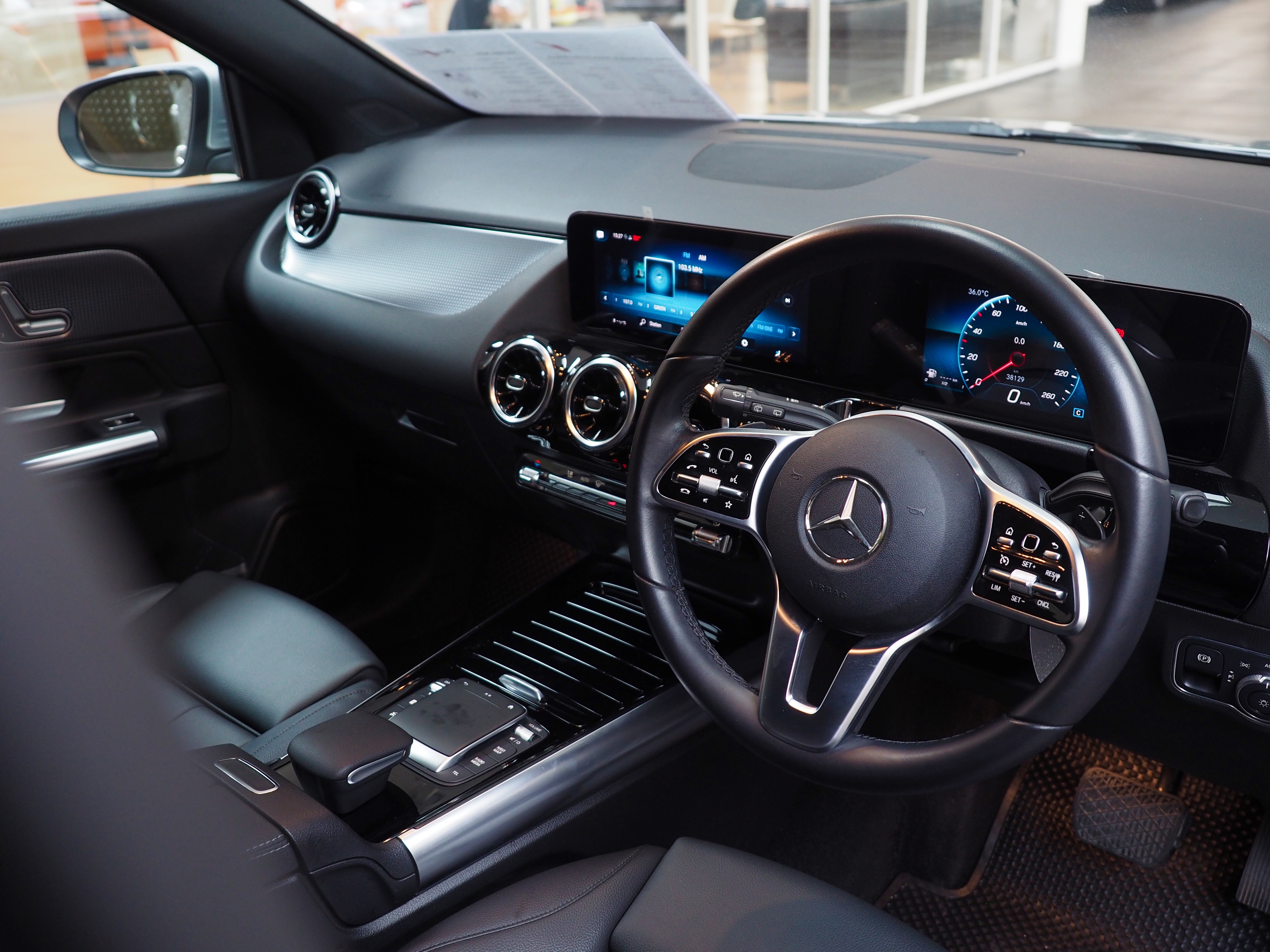 จองแล้ว GLA200 Progressive W177