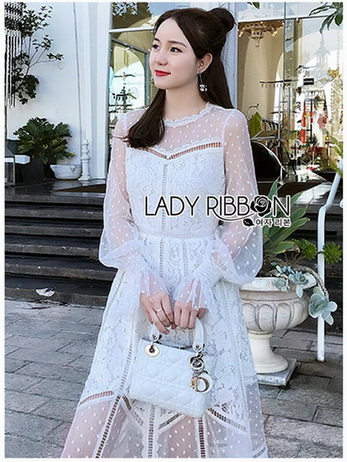 เดรสผ้าลูกไม้สีขาวซีทรูตกแต่งลายจุด