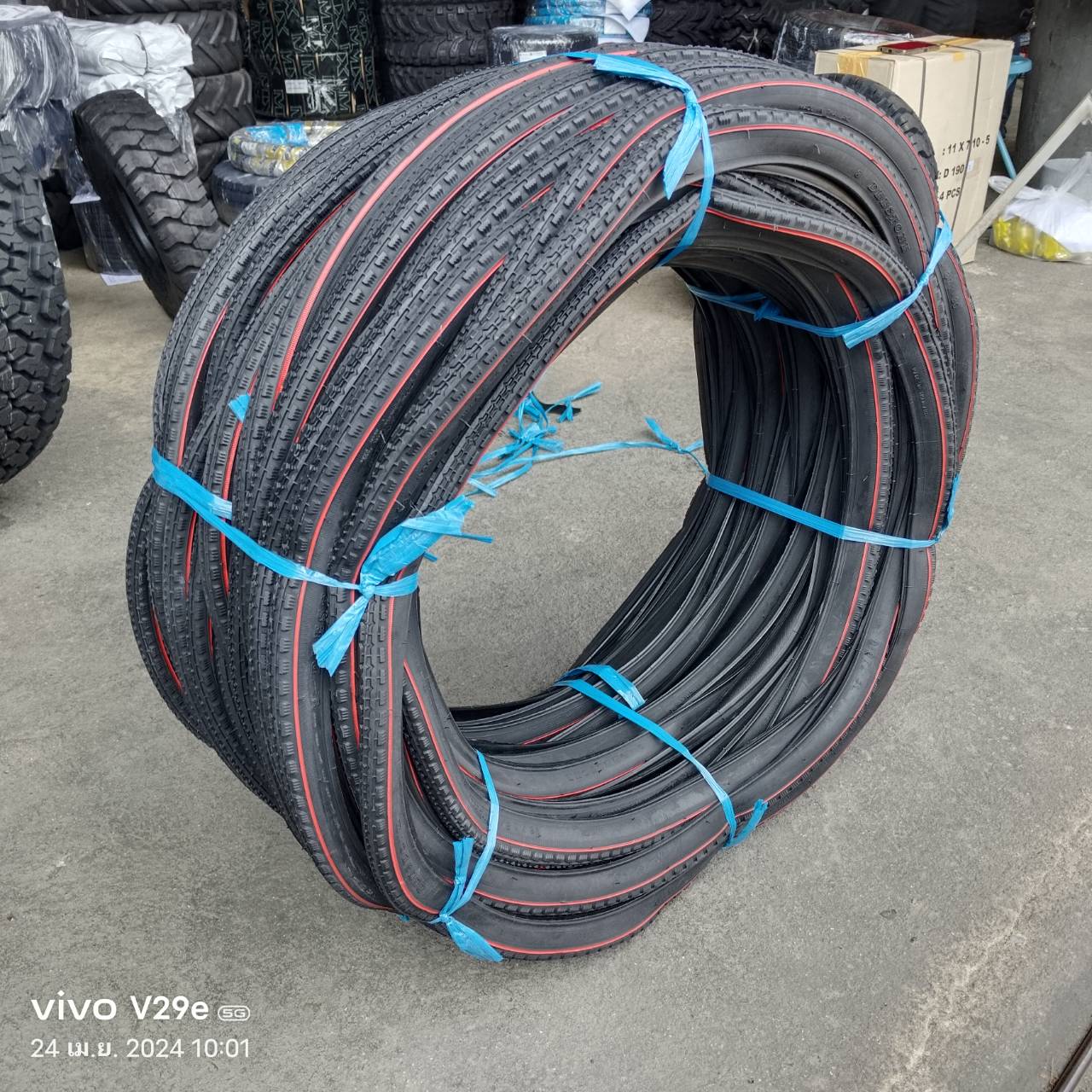 ยางจักรยาน ขนาด 26x1 3/8 รุ่น D872 ยี่ห้อ DEESTONE