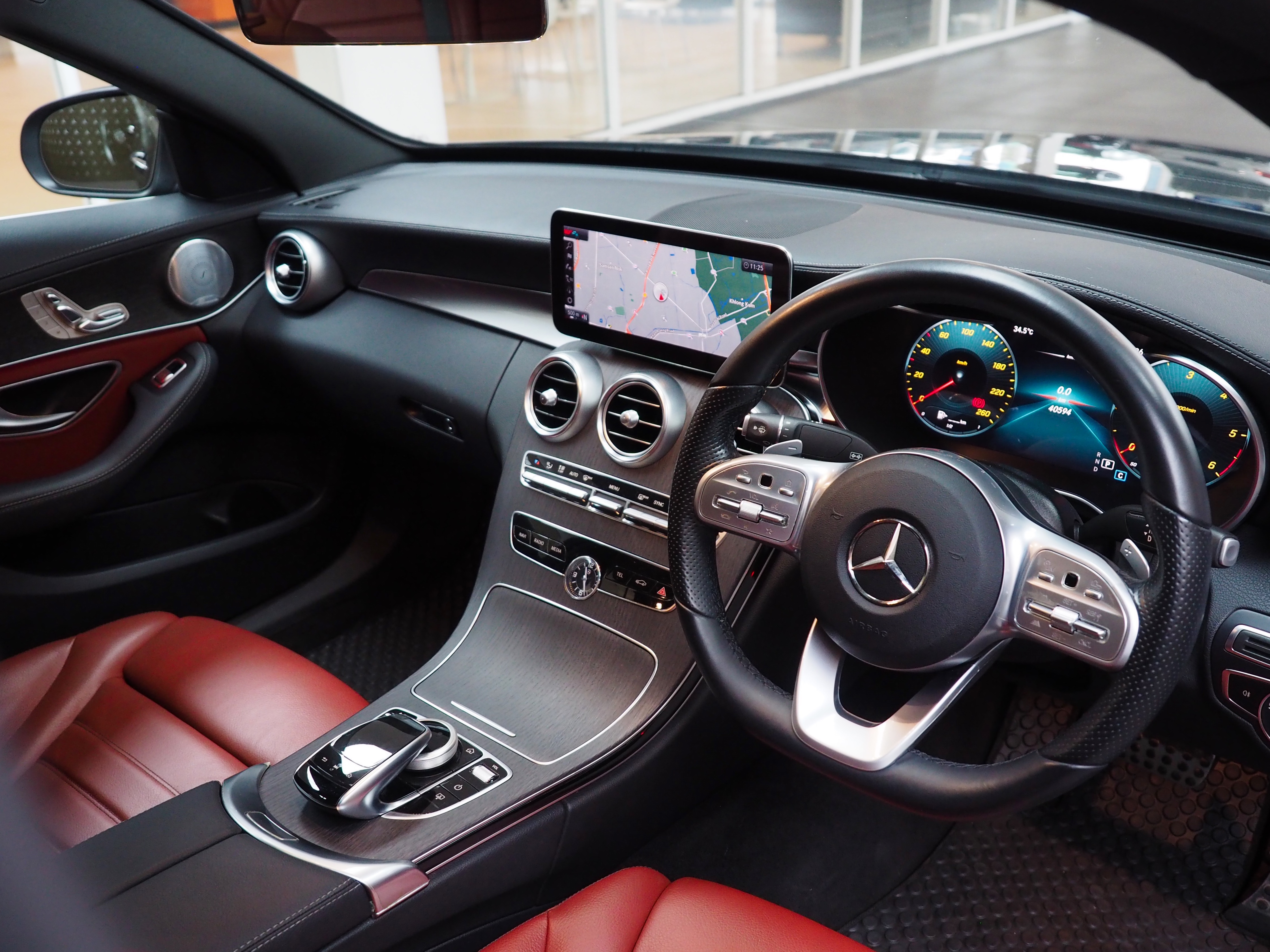 จองแล้ว C220d AMG Dynamic W205