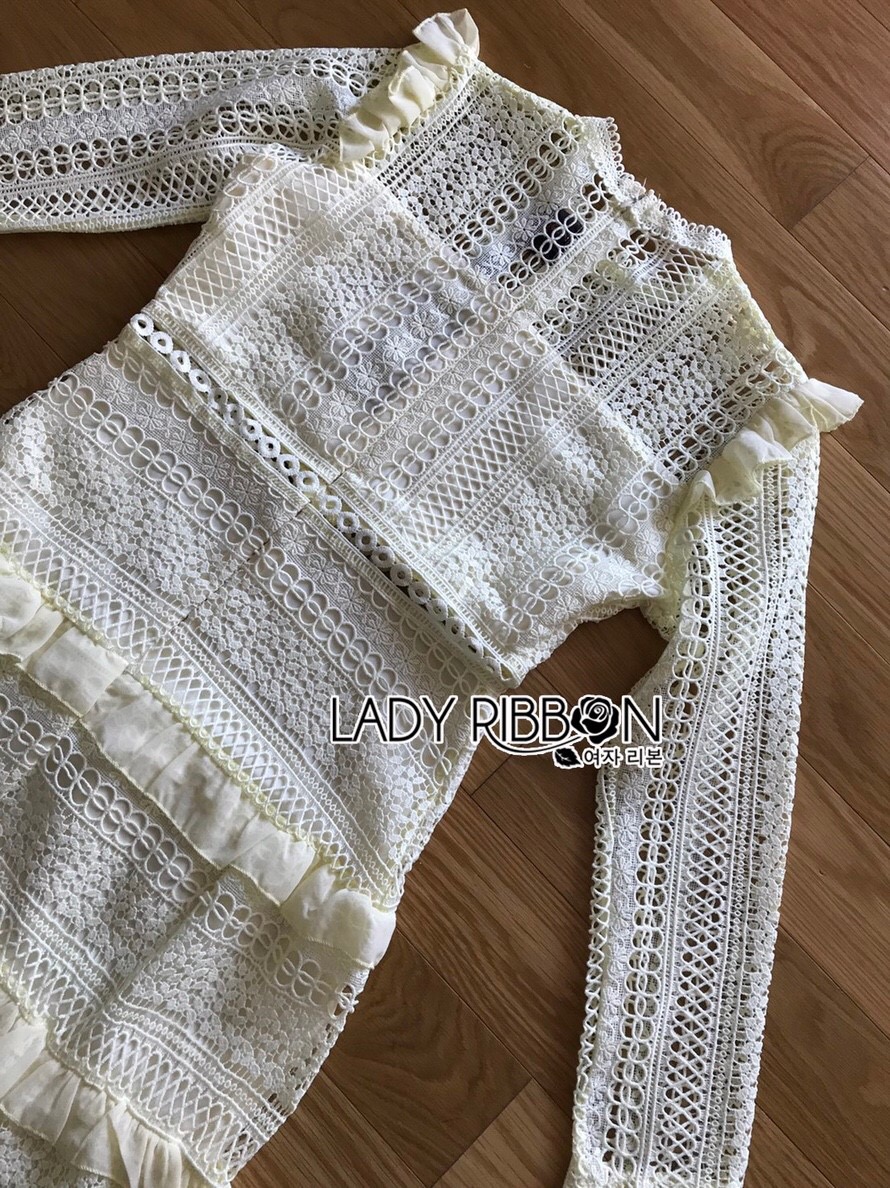 เดรสผ้าลูกไม้สีพาสเทลตกแต่งระบาย