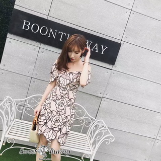 เดรสผ้าลูกไม้เปิดไหล่แขนสั้น