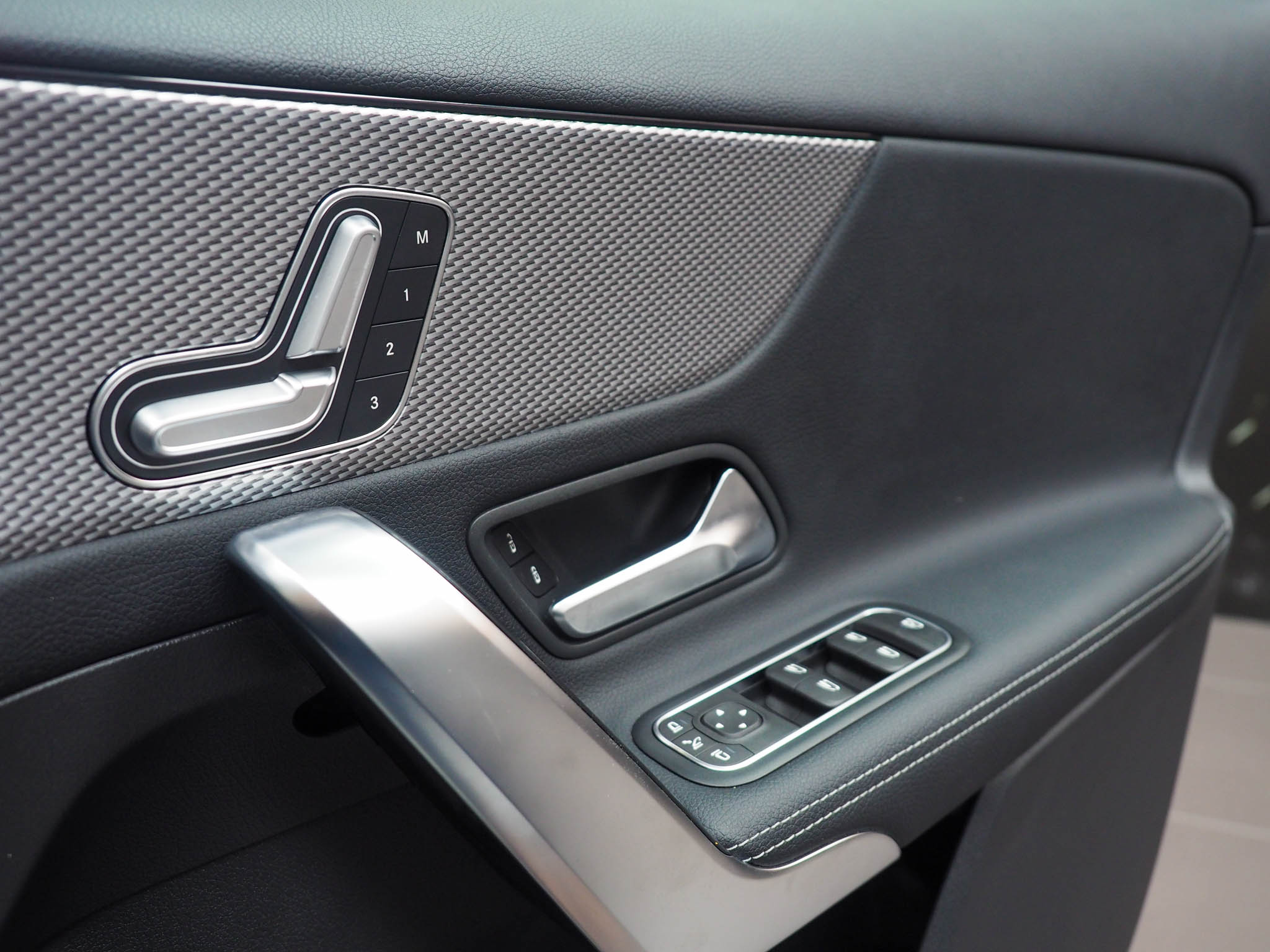 จองแล้ว A200 Progressive W177