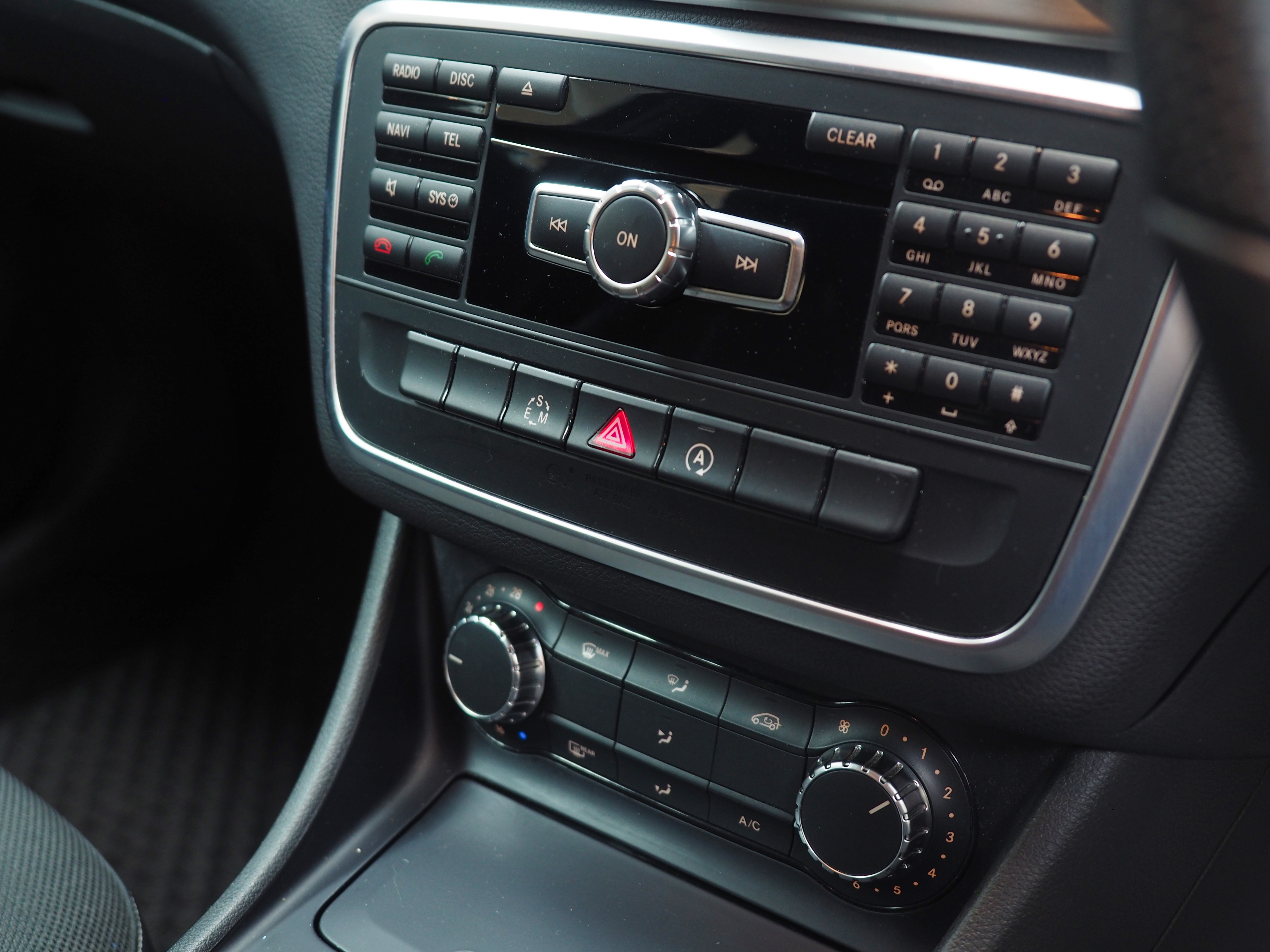 จองแล้ว GLA200 Urban W156