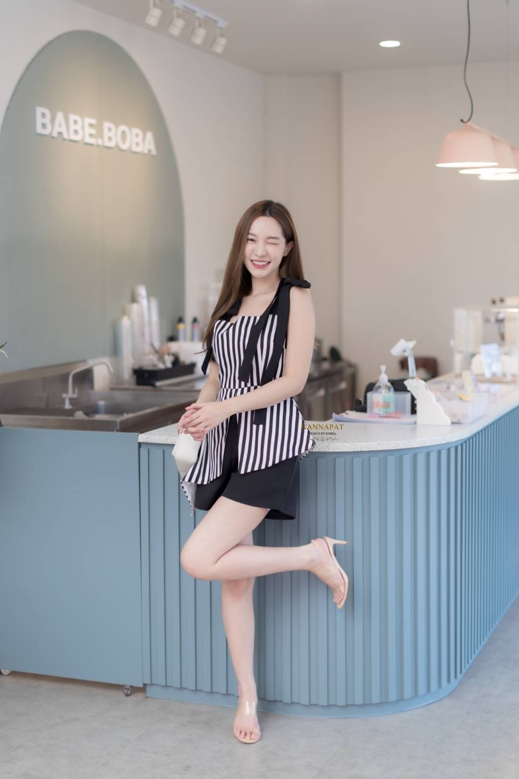 เสื้อซิปหลัง ผูกโบว์ไหล่