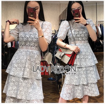 Lace Dress เดรสผ้าลูกไม้สีเทาอ่อน