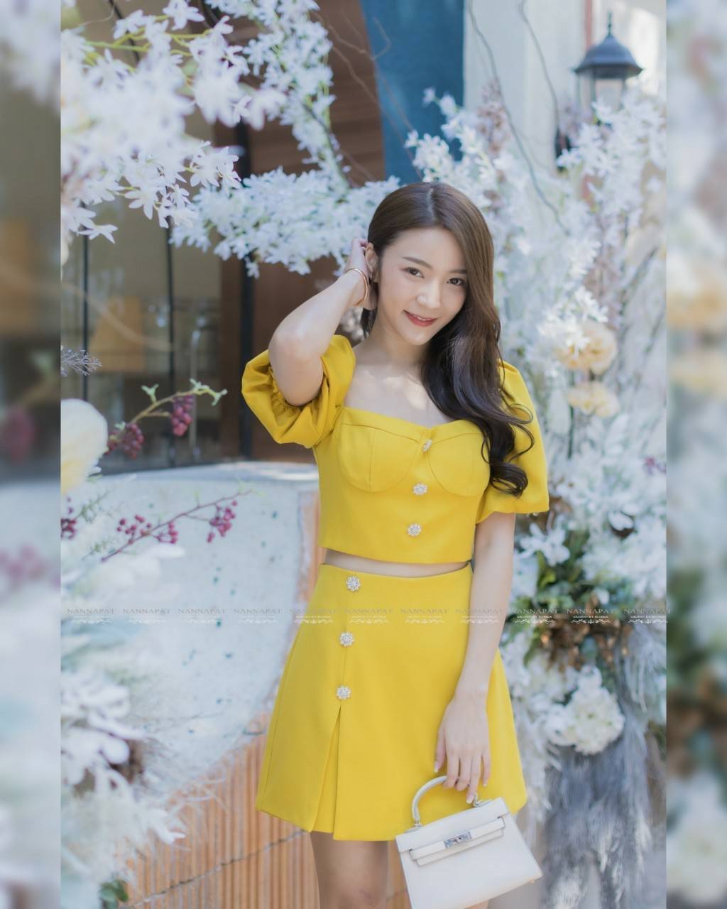 เสื้อคร็อปซิปหลังแขนตุ๊กตาสีเหลือง