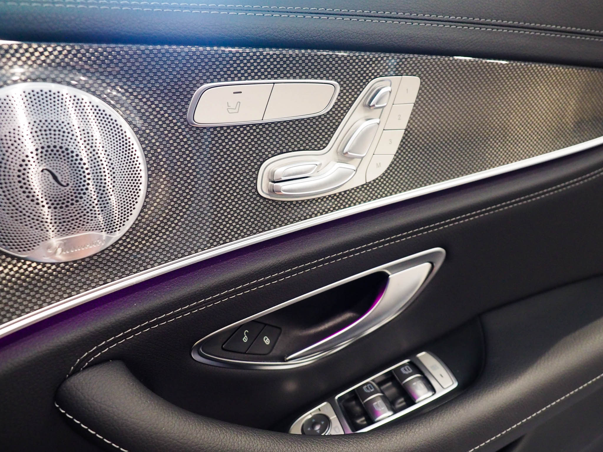 จองแล้ว E300e AMG Plug in Hybrid W213