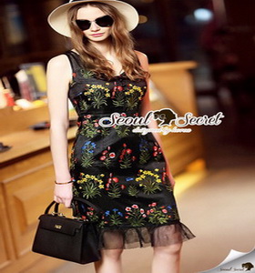 เสื้อผ้าแฟชั่นเกาหลีเดรสลุคสาวไฮ งานสวยด้วยงานปักแต่งลาย