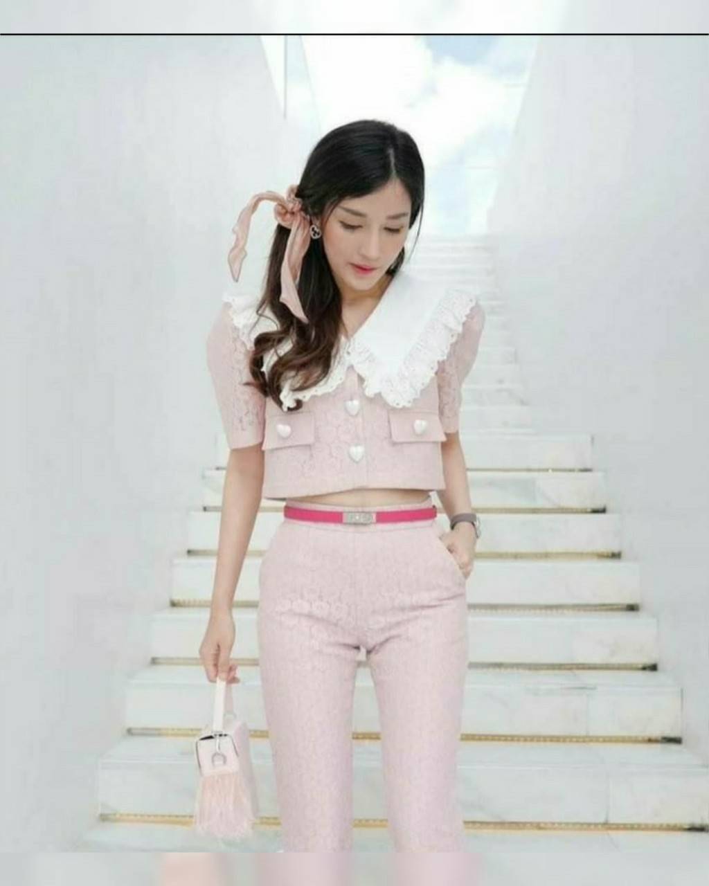 เซทกระดุมหัวใจแต่งปกคอเสื้อระบ่าย