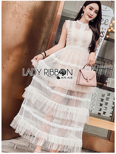 Lace Dress เดรสผ้าทูลเลและลูกไม้ตกแต่งระบาย