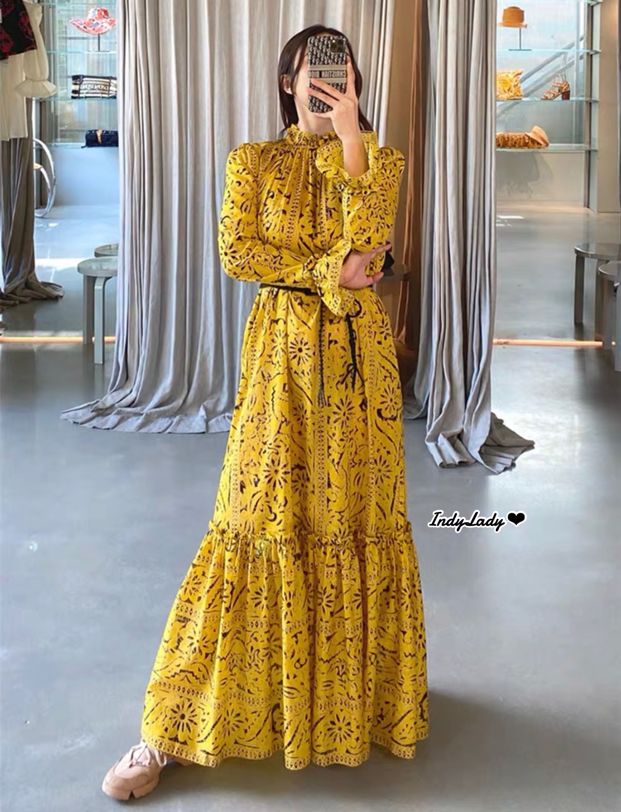 Maxi Dress แขนยาว เนื้อผ้าบางเบา