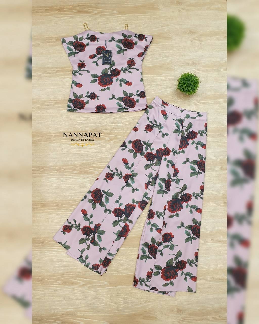 เสื้อไหล่โซ่ทองสวมหัวกางเกงซิปหลัง