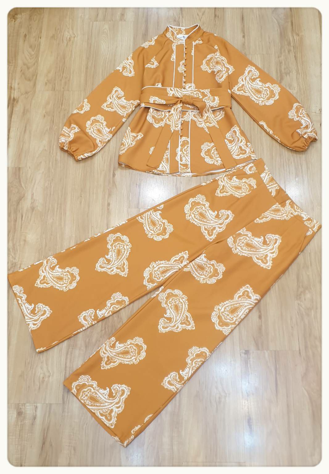 เสื้อคอจีนกระดุมหน้า สาบหน้าเย็บตะเข็บยาว