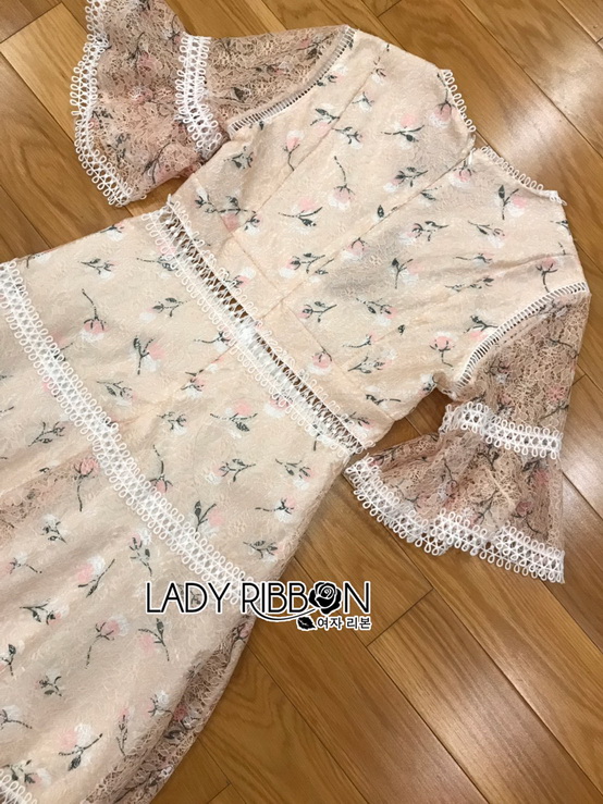 เดรสสั้นผ้าลูกไม้ทอลายดอกไม้สีครีมสุดหวาน