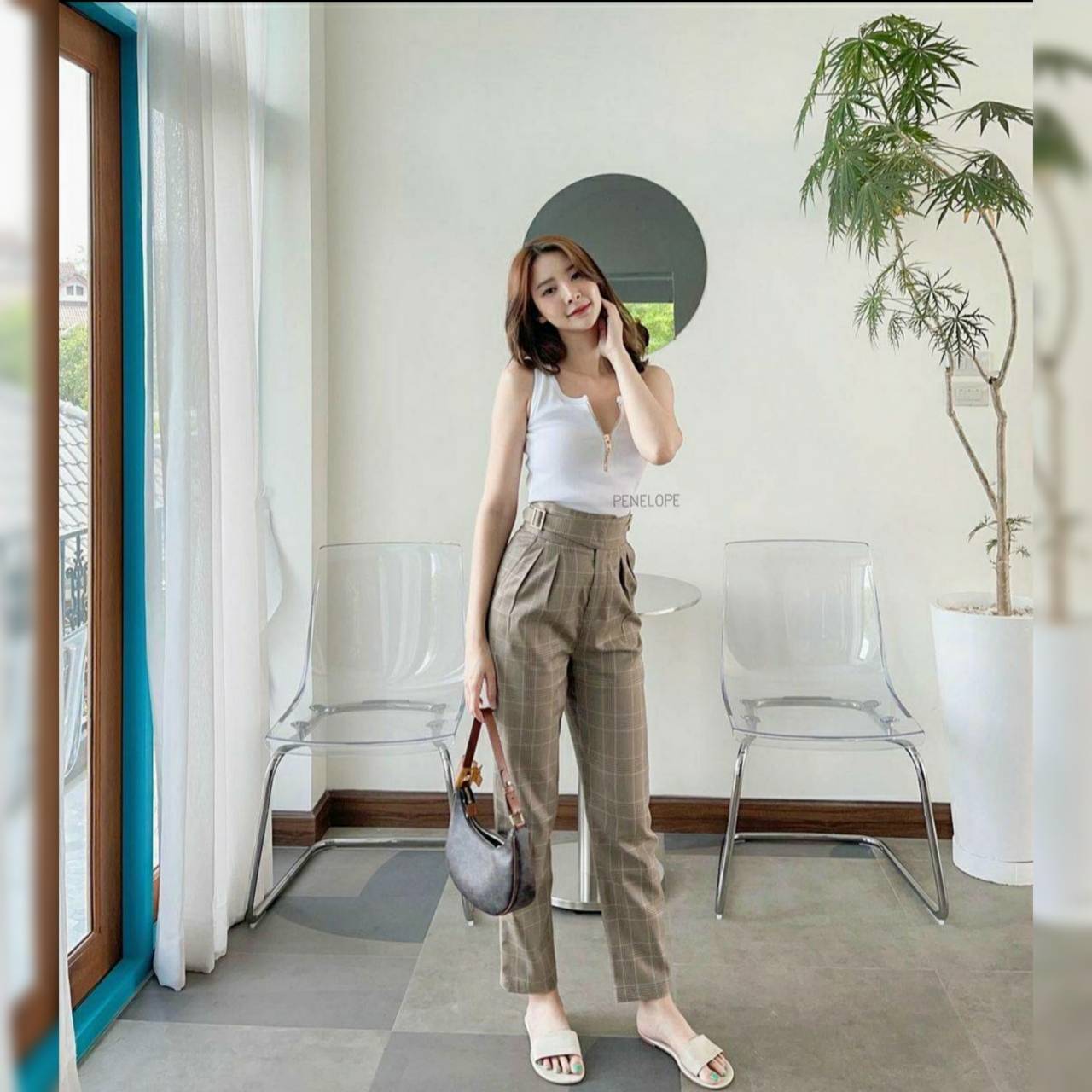 เสื้อผ้ายืดหนานุ่มแต่งซิปด้านหน้า