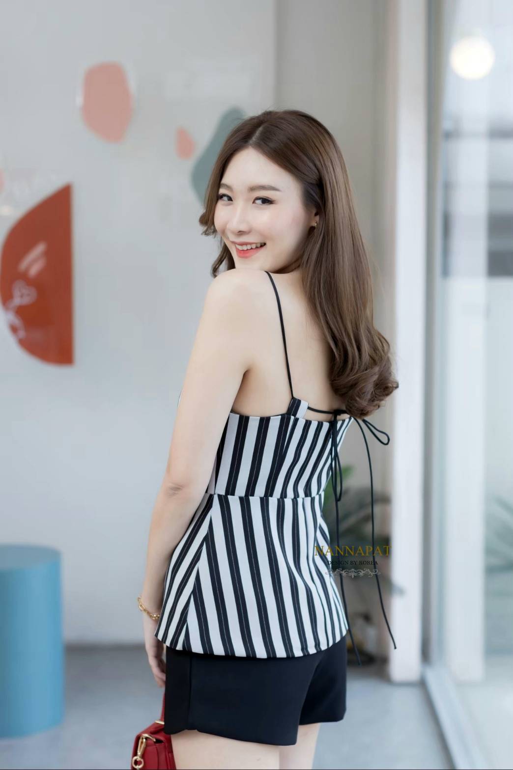 เสื้อสายเดี่ยวซิปหลัง