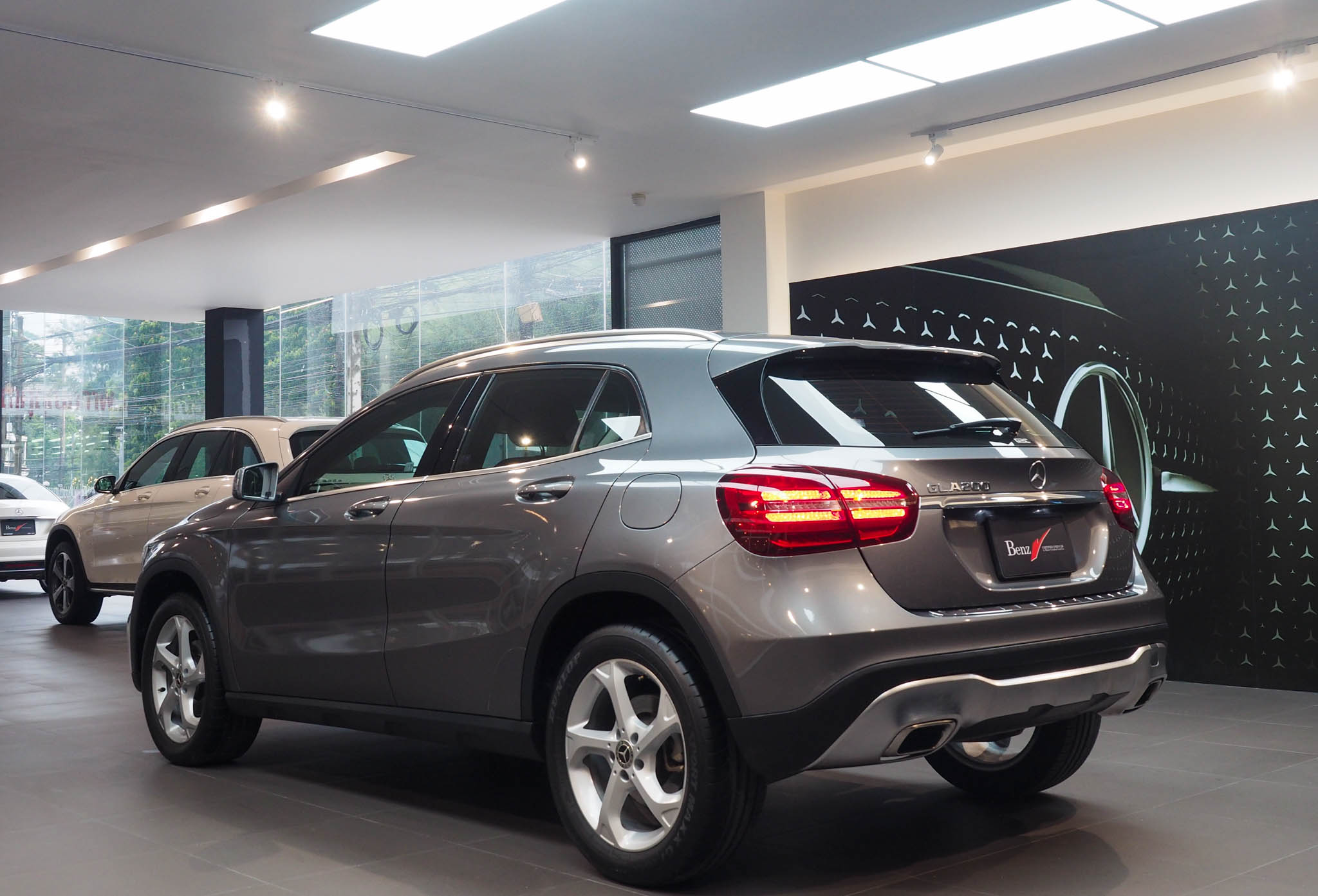 จองแล้ว GLA200 Urban W156