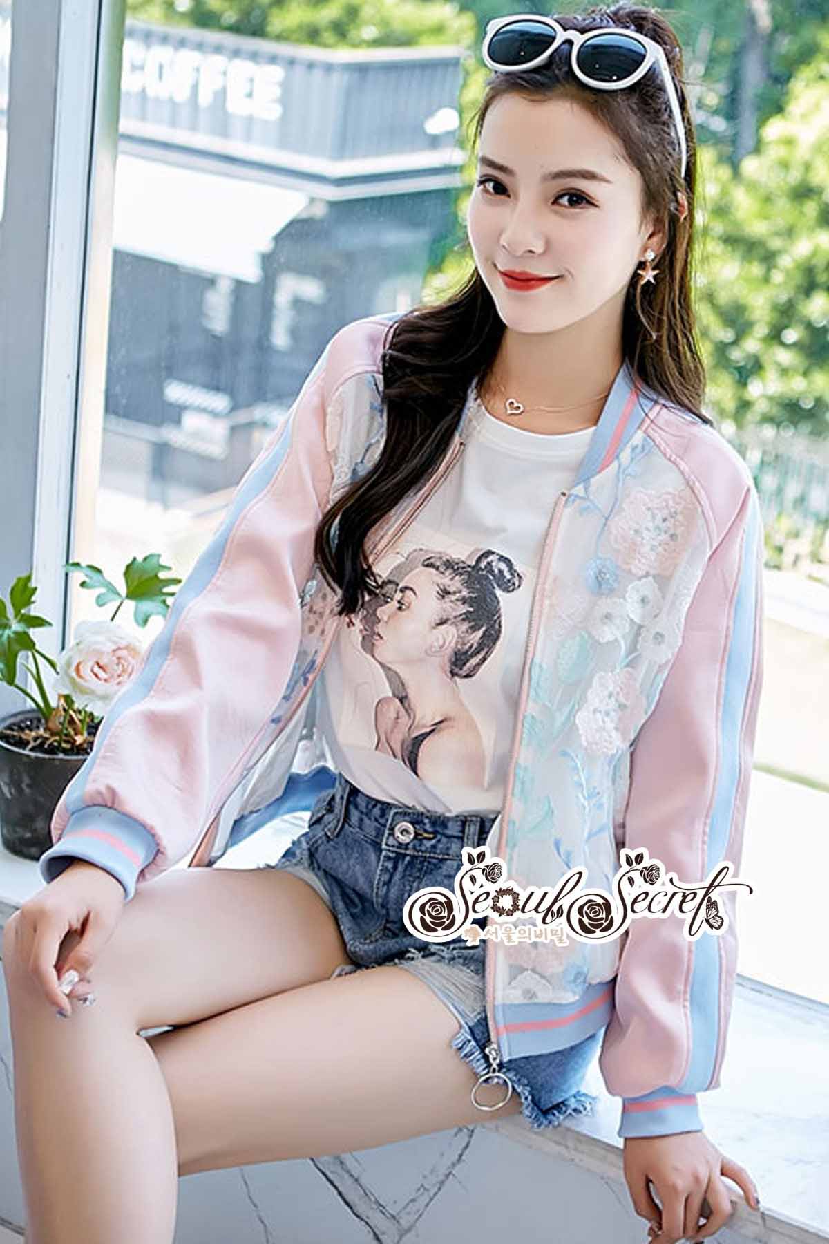 เสื้อ Jacket ผ้าลูกไม้เล่นสีทูโทนสลับฟ้าชมพู