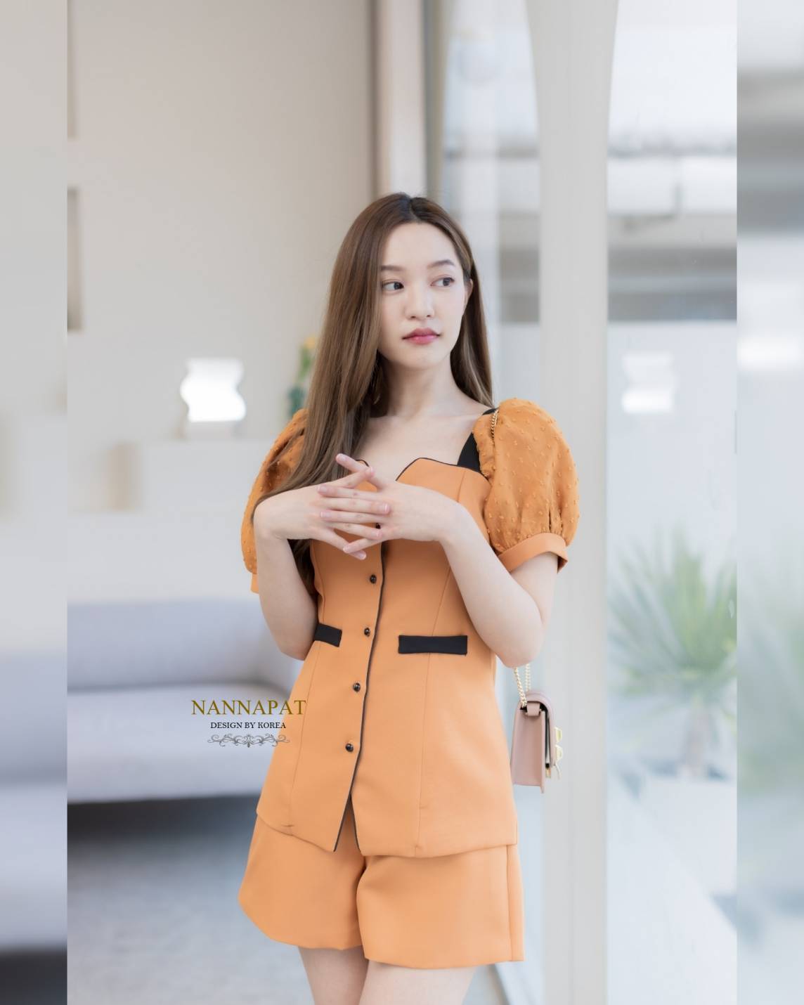 เสื้อกระดุมหหน้า แขนแต่ง