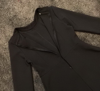 ชุดเดรสคอกลมซิปหลัง