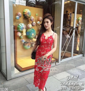 เดรสแฟชั่นสายเดี่ยวหรู เนื้อผ้าลูกไม้ทอฉลุลายดอกสวย