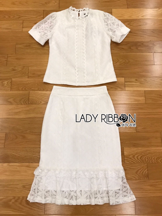 เซ็ตเสื้อและกระโปรงผ้าลูกไม้เอวสูงสีขาว