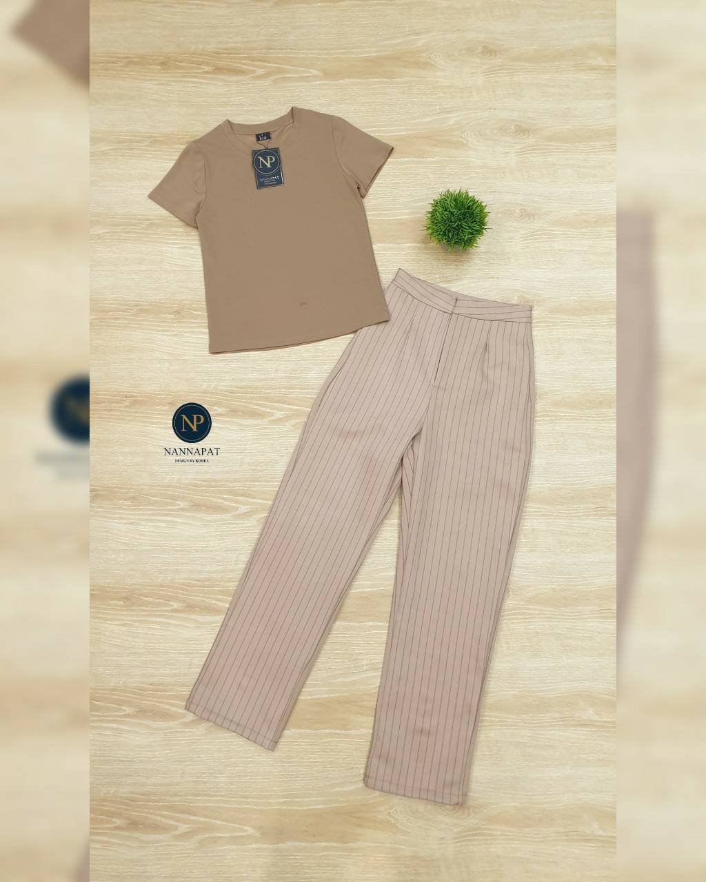 เสื้อยืดผ้านิ่ม กางเกงมีกระเป๋าข้าง