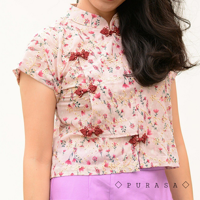 เสื้อลูกไม้ฉลุลาย