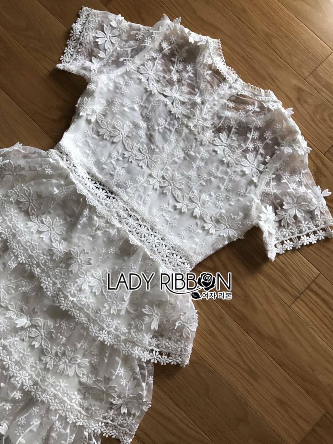 มินิเดรสผ้าลูกไม้ทรงแขนสั้น