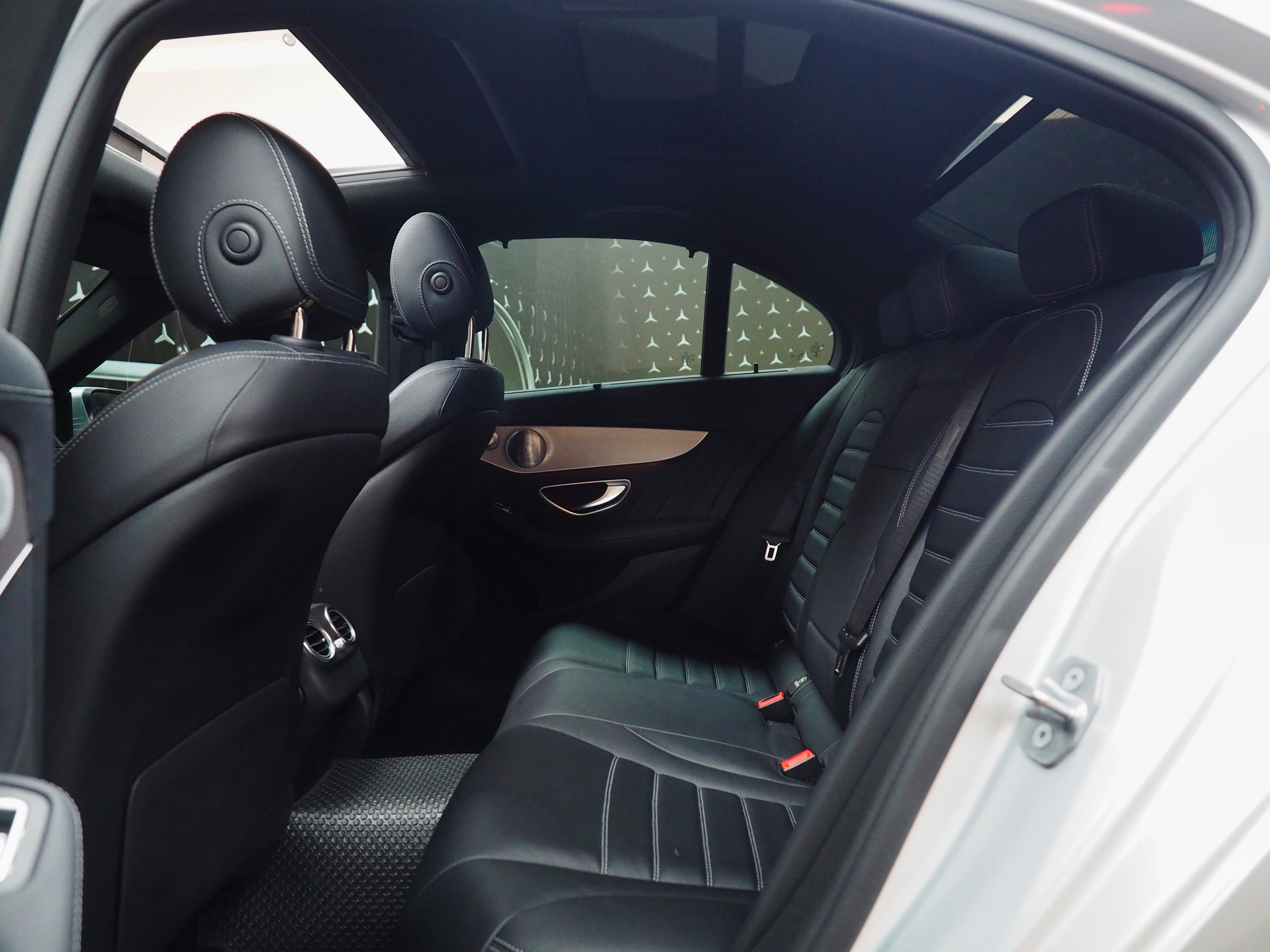 จองแล้ว C220d AMG Dynamic W205