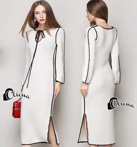 Cliona Dress - เดรสไหมพรมคาดิแกนสีขาวสุดนุ่ม