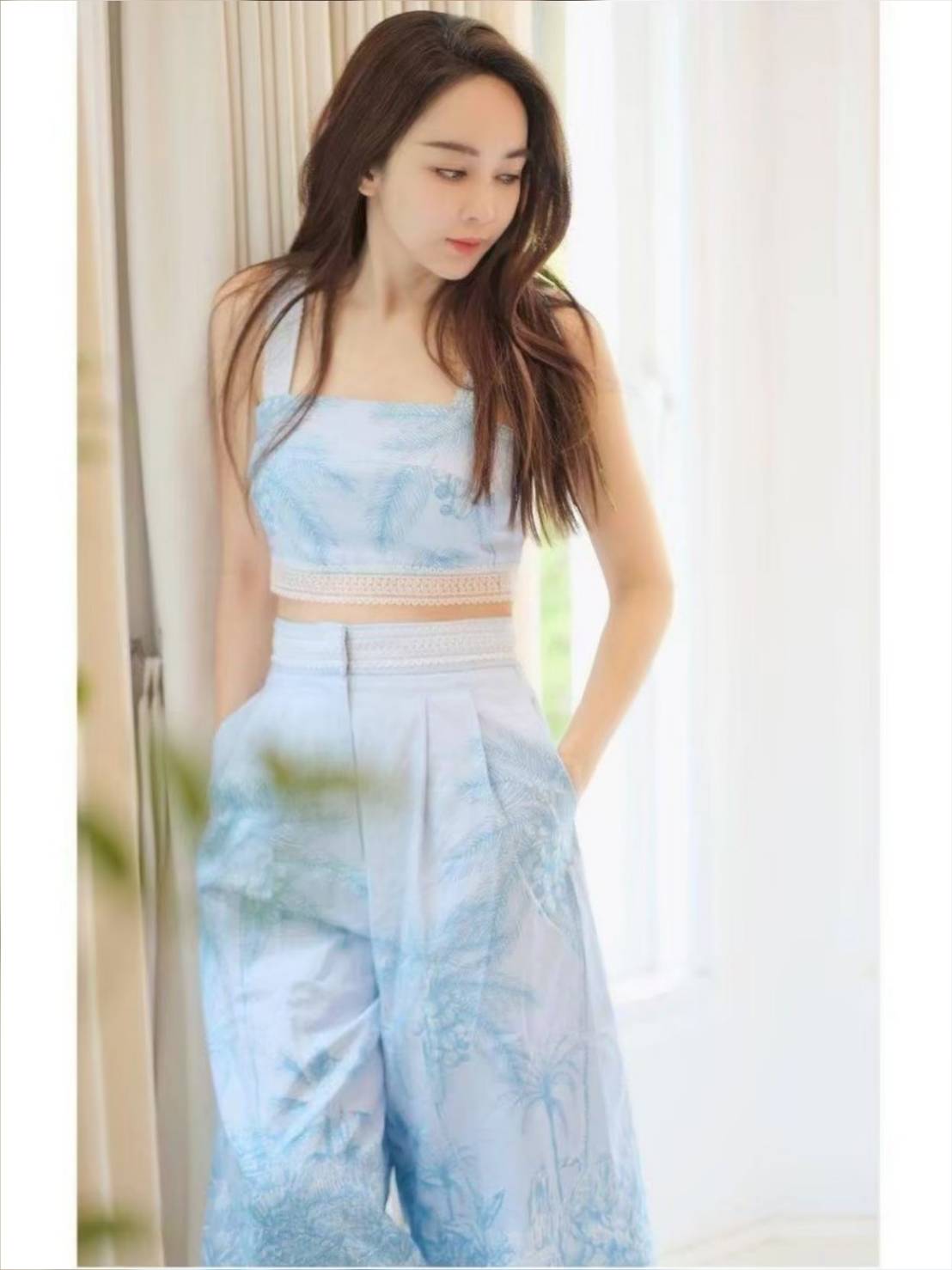 เสื้อซิปหลังกางเกงสามส่วนขาบานสวย