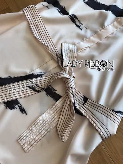 เซ็ตเสื้อและกางเกงเข้าชุดพิมพ์ลายกราฟฟิก