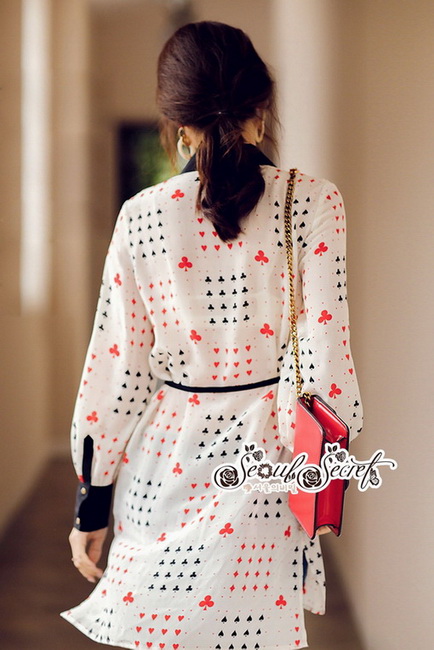 เสื้อเชิ้ทเก๋ๆสไตล์สาวเกาหลีเนื้อผ้าพิมพ์เป็นลายไพ่