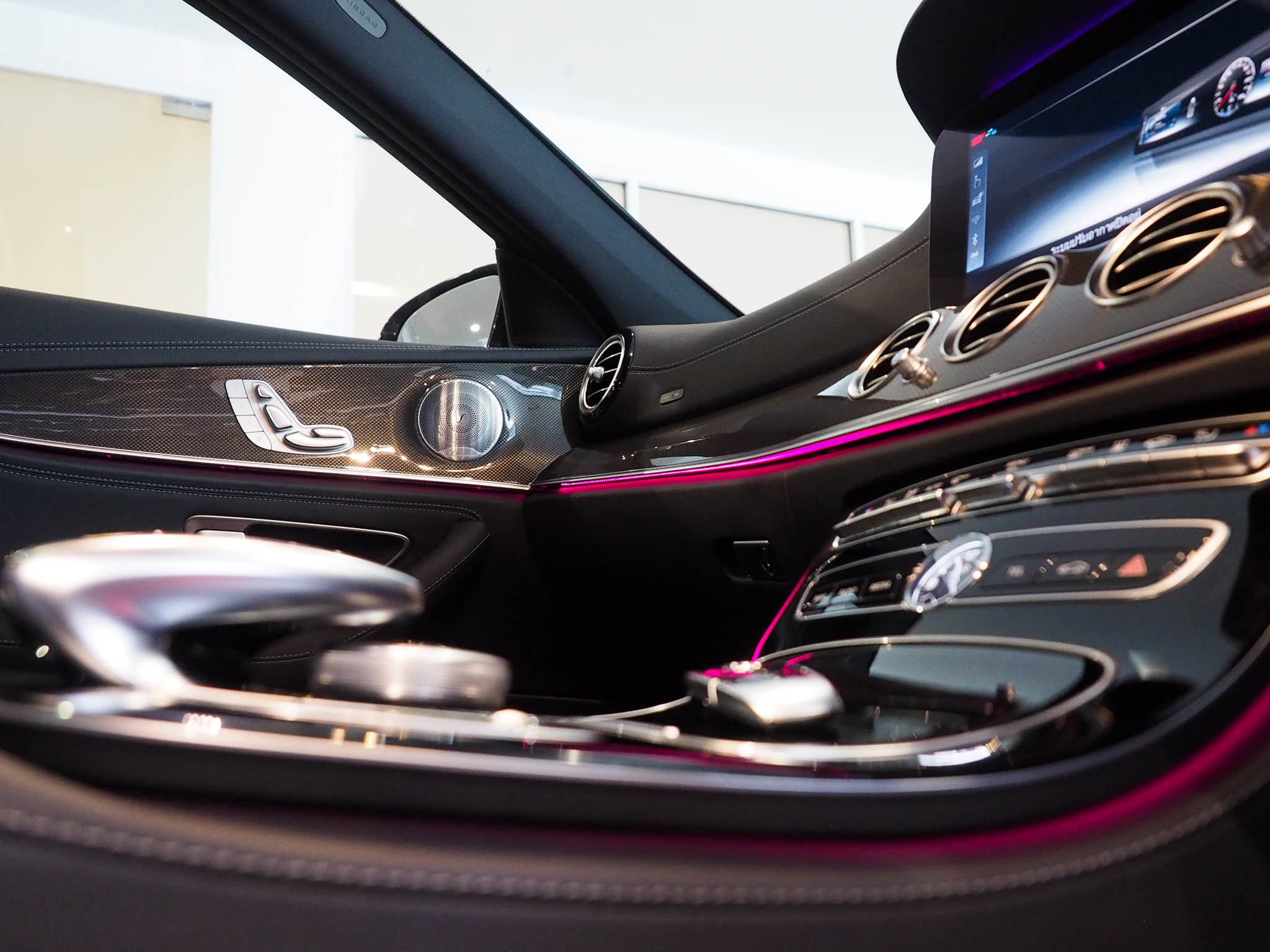 จองแล้ว E300e AMG Plug in Hybrid W213