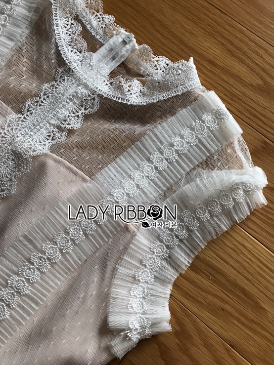 Lace Dress เดรสผ้าทูลเลและลูกไม้ตกแต่งระบาย