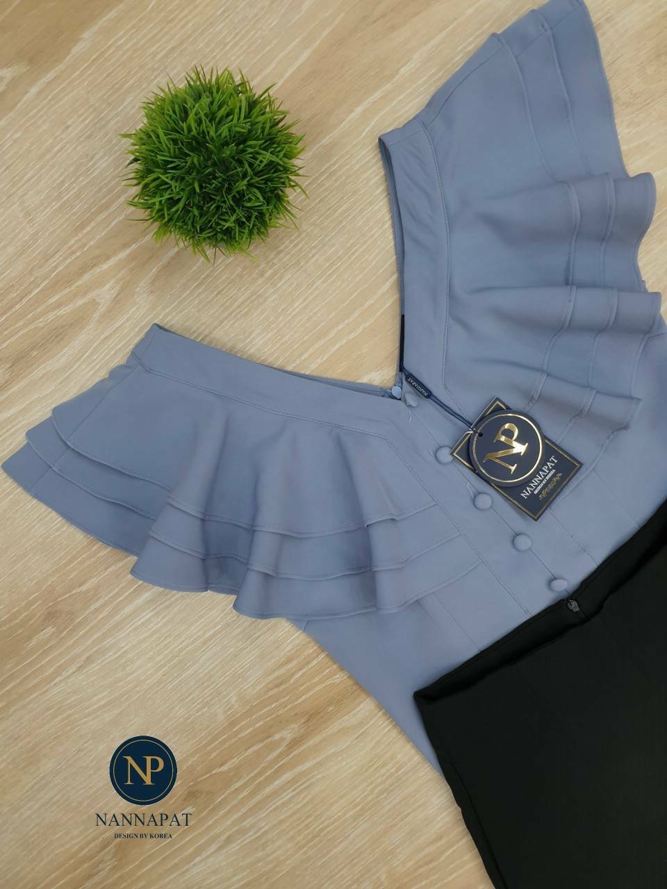 เสื้อระบายอก ถึง หลัง กระดุมหน้า