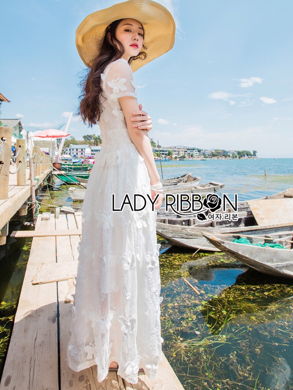 Lady Ribbon Online เสื้อผ้าออนไลน์ ขายส่ง LR02200616 🎀 Lady Ribbon's Made 🎀 Lady Reese Royal Sweet Pearl and Butterfly Embroidered Tulle Maxi Dress