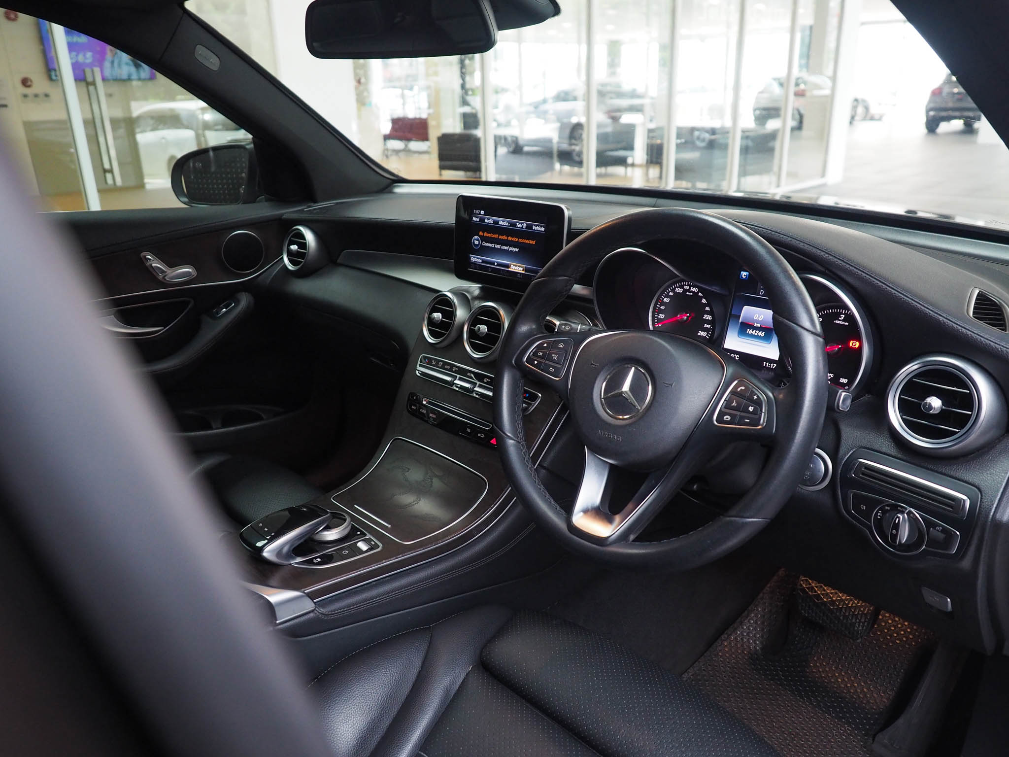 จองแล้ว GLC250d 4MATIC off-Road W253