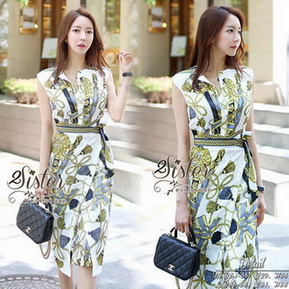 เดรสแขนกุด เนื้อผ้าเกรดดี พิมพ์ลายสวยเก๋