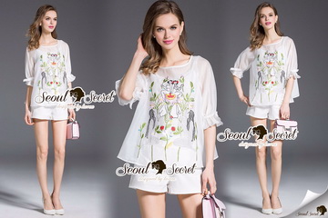 Lady Ribbon Online เสื้อผ้าออนไลน์ ขายส่งของแท้พร้อมส่ง Seoul Secret SS12250716 Seoul Secret Say's .... Whity Ladiest Stick Bow Sleeve B;ouse