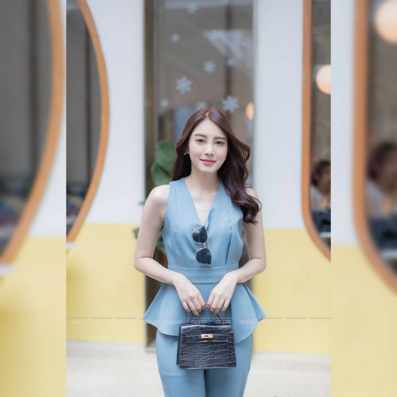 เสื้อแขนกุด ซิปหลัง แต่งระบาย