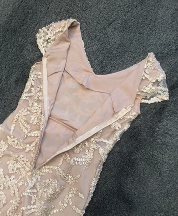 ชุดเดรสแขนสั้นคอวีหน้าหลัง