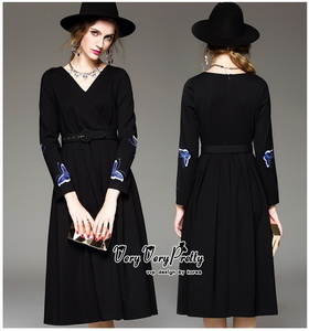 เดรสยาวผ้าโพลี่ปักผีเสื้อ