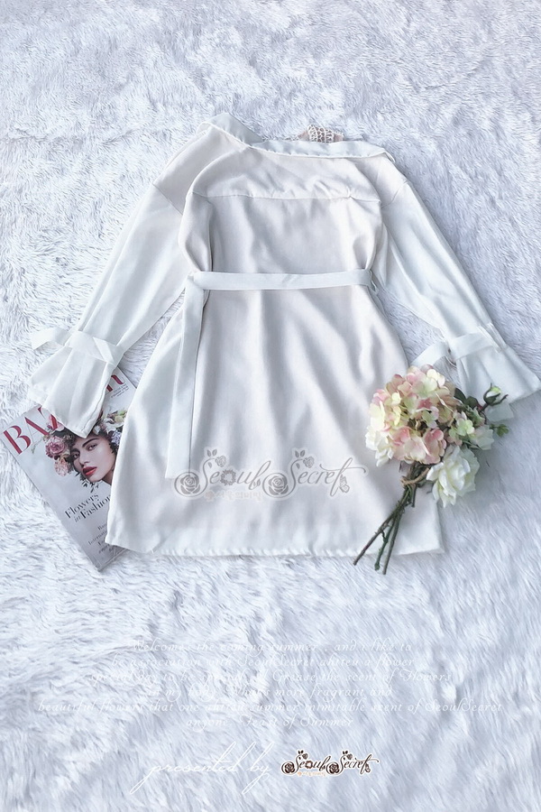 เสื้อเชิ๊ทเนื้อผ้าคอตตอนสีขาวคลาสสิค