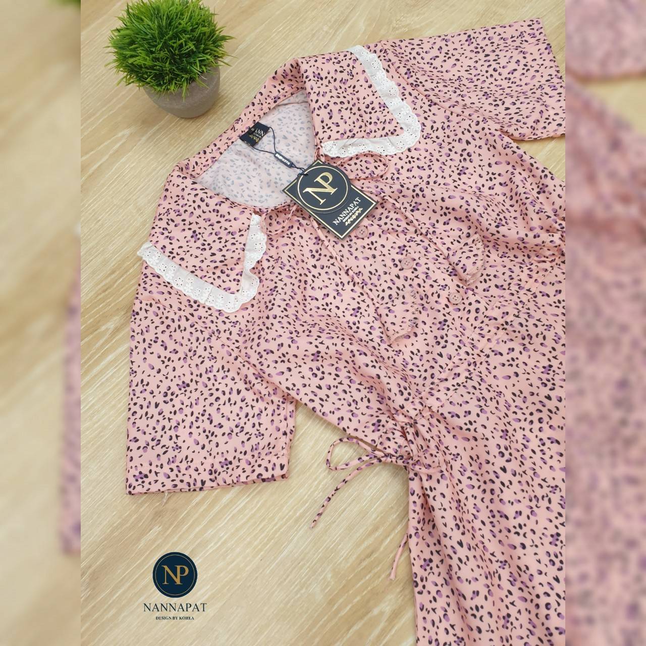 เสื้อคอปกกระดุมหน้า