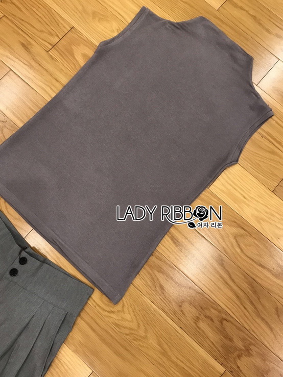 เซ็ตเสื้อคอเต่าและกางเกงขายาวสีเทา