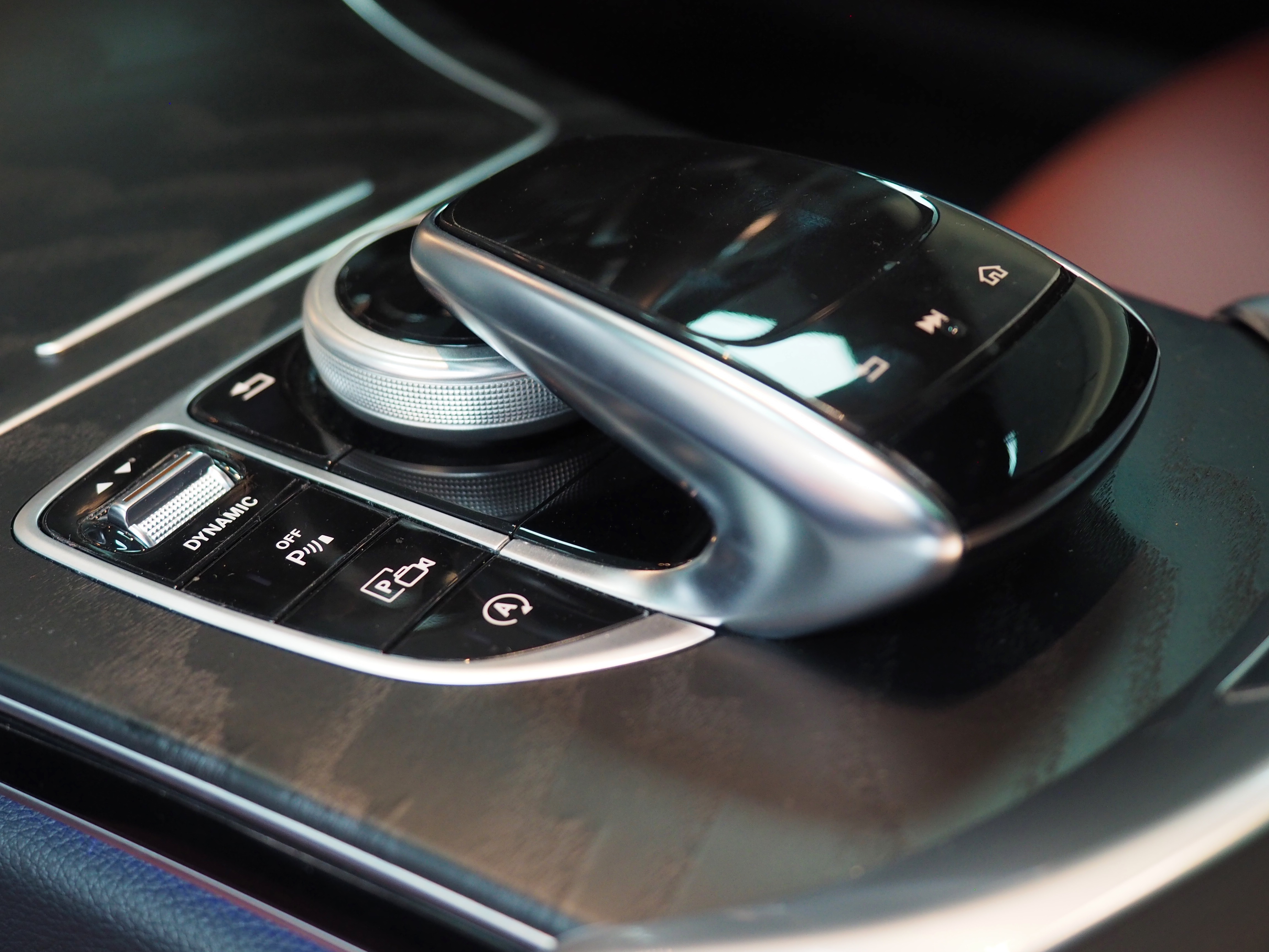 จองแล้ว C200 Coupe AMG W205