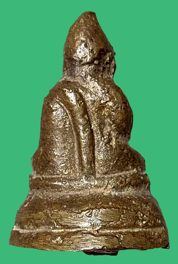 พระชัยพิมพ์ป้อมเล็กฐานสูงหลวงปู่บุญวัดกลางบางแก้ว องค์ที่ 10